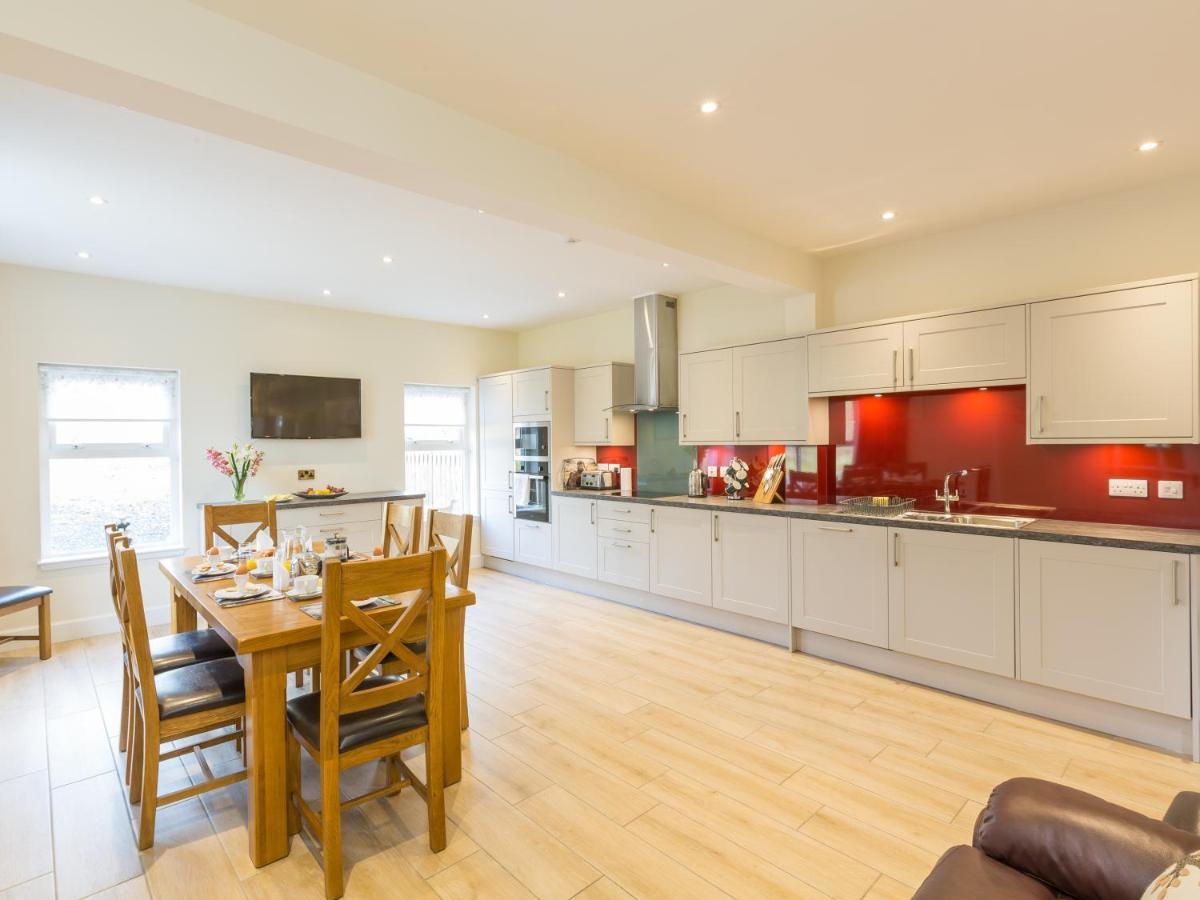 Chauffeur'S Cottage With Hot Tub Cray  Bagian luar foto